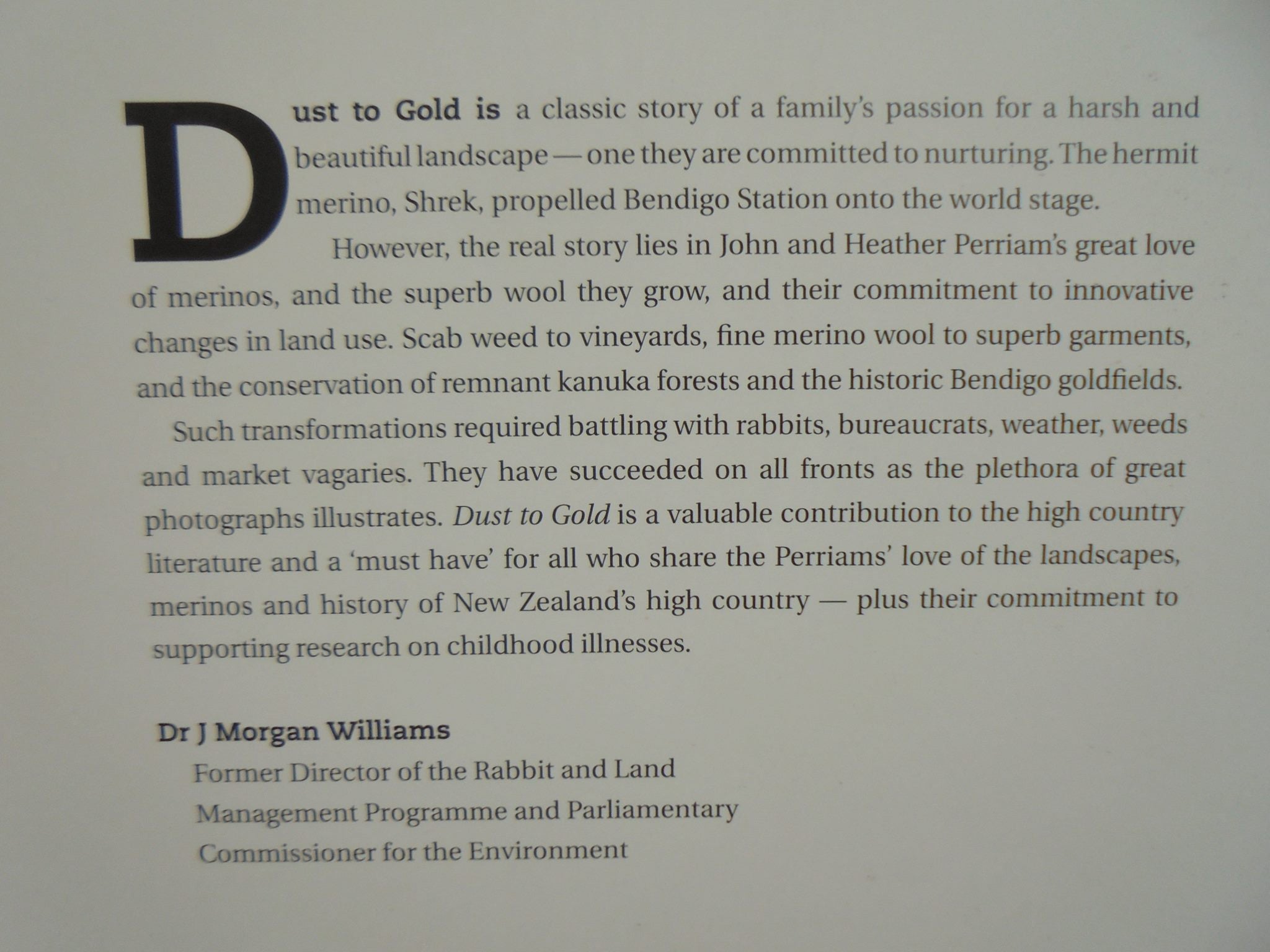 Dust to Gold : The Inspiring Story of Bendigo Station. by John Perriam. SIGNED BY AUTHOR