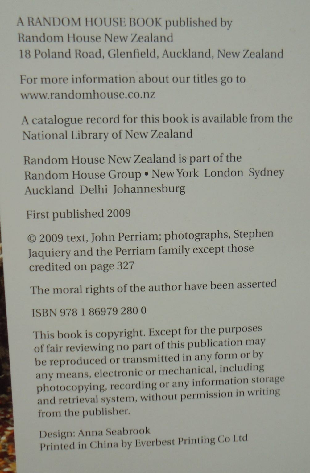 Dust to Gold : The Inspiring Story of Bendigo Station. by John Perriam. SIGNED BY AUTHOR