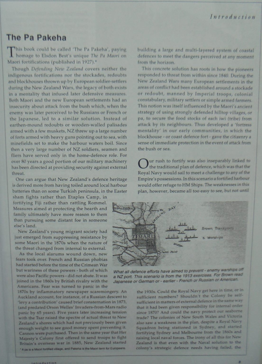 Defending New Zealand : Ramparts on the Sea 1840 - 1950's Pictorial