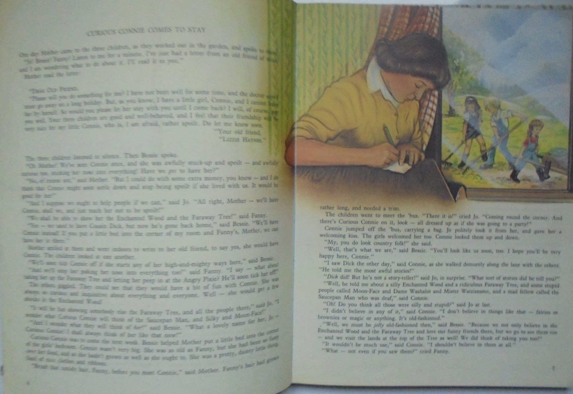 The Folk of the Faraway Tree By Enid Blyton. De-Luxe Edition illustrated by Georgina Hargreaves.