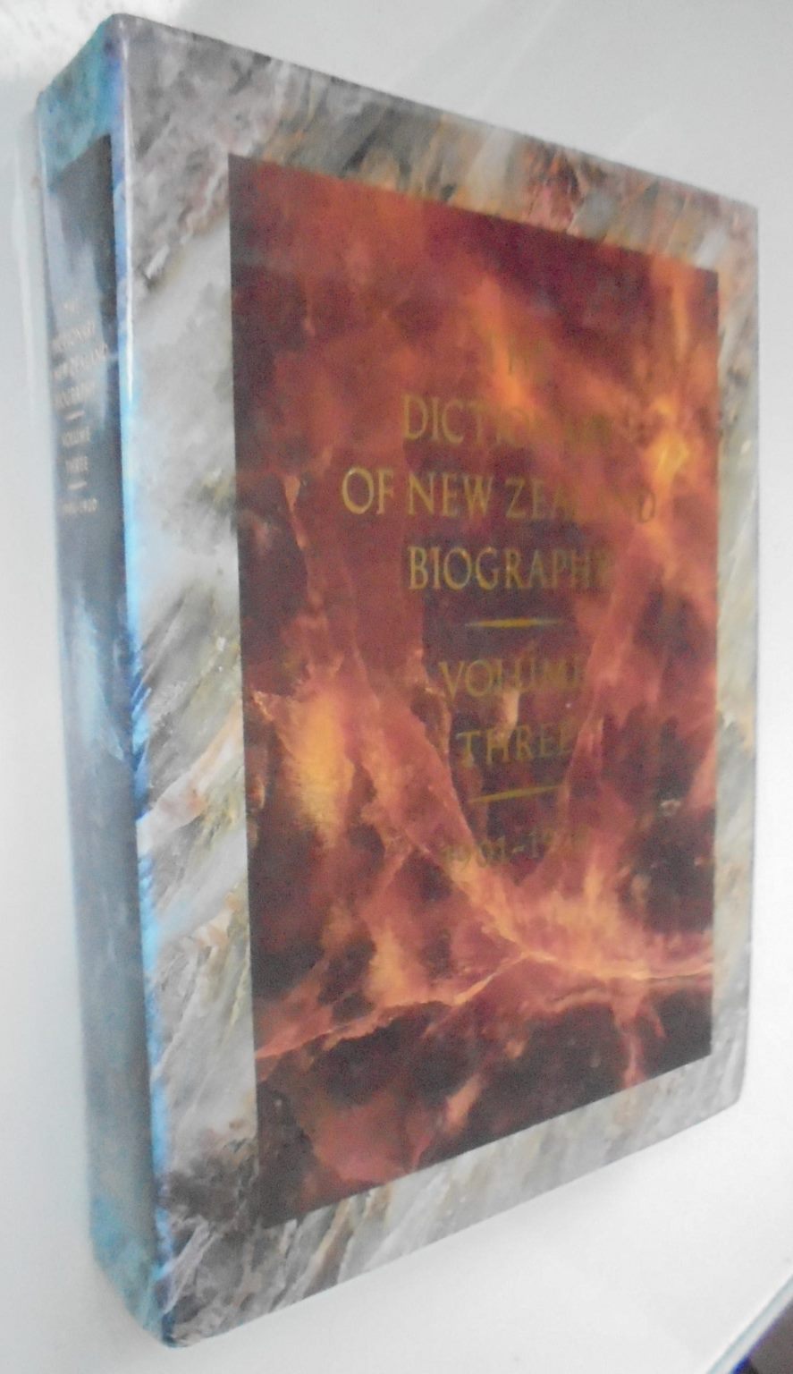 Dictionary of New Zealand Biography: Full set of 5 Volumes.