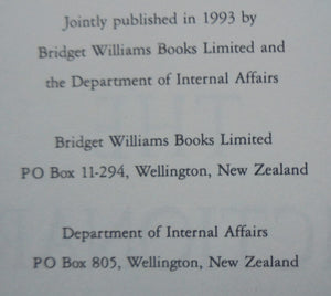 Dictionary of New Zealand Biography: Volume 2: 1870-1900. SIGNED BY EDITOR CLAUDIA ORANGE.