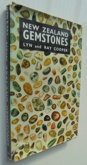 New Zealand Gemstones. By Lyn and Ray Cooper