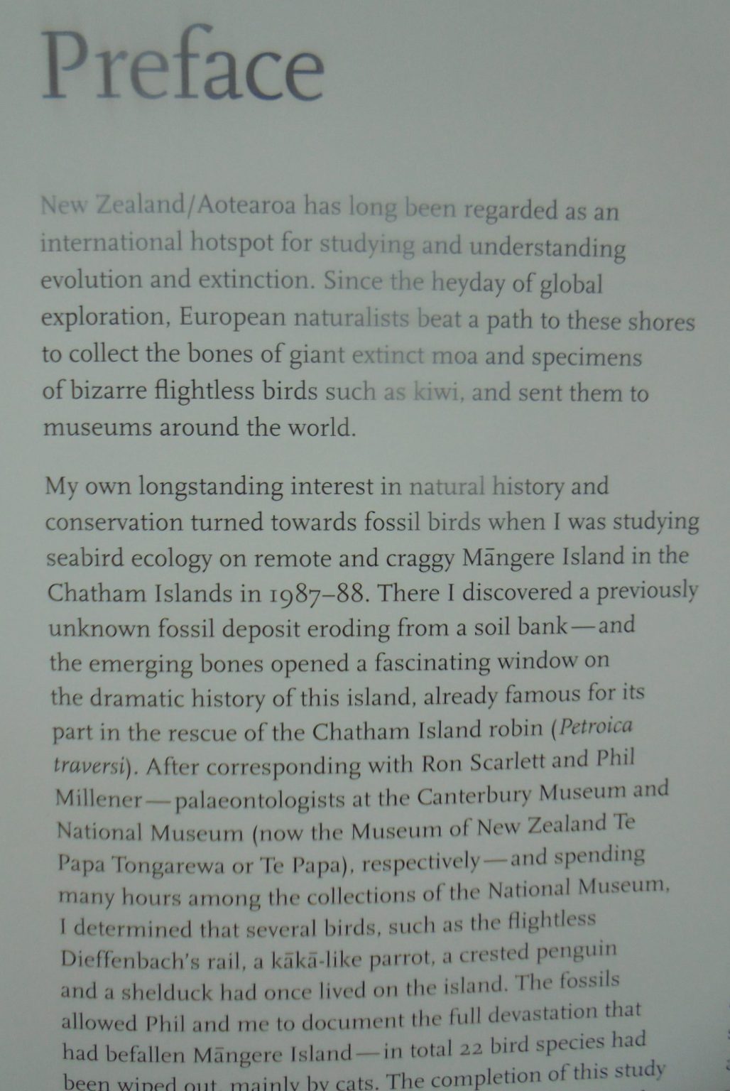 Extinct Birds of New Zealand by Alan Tennyson and Paul Martinson. SCARCE