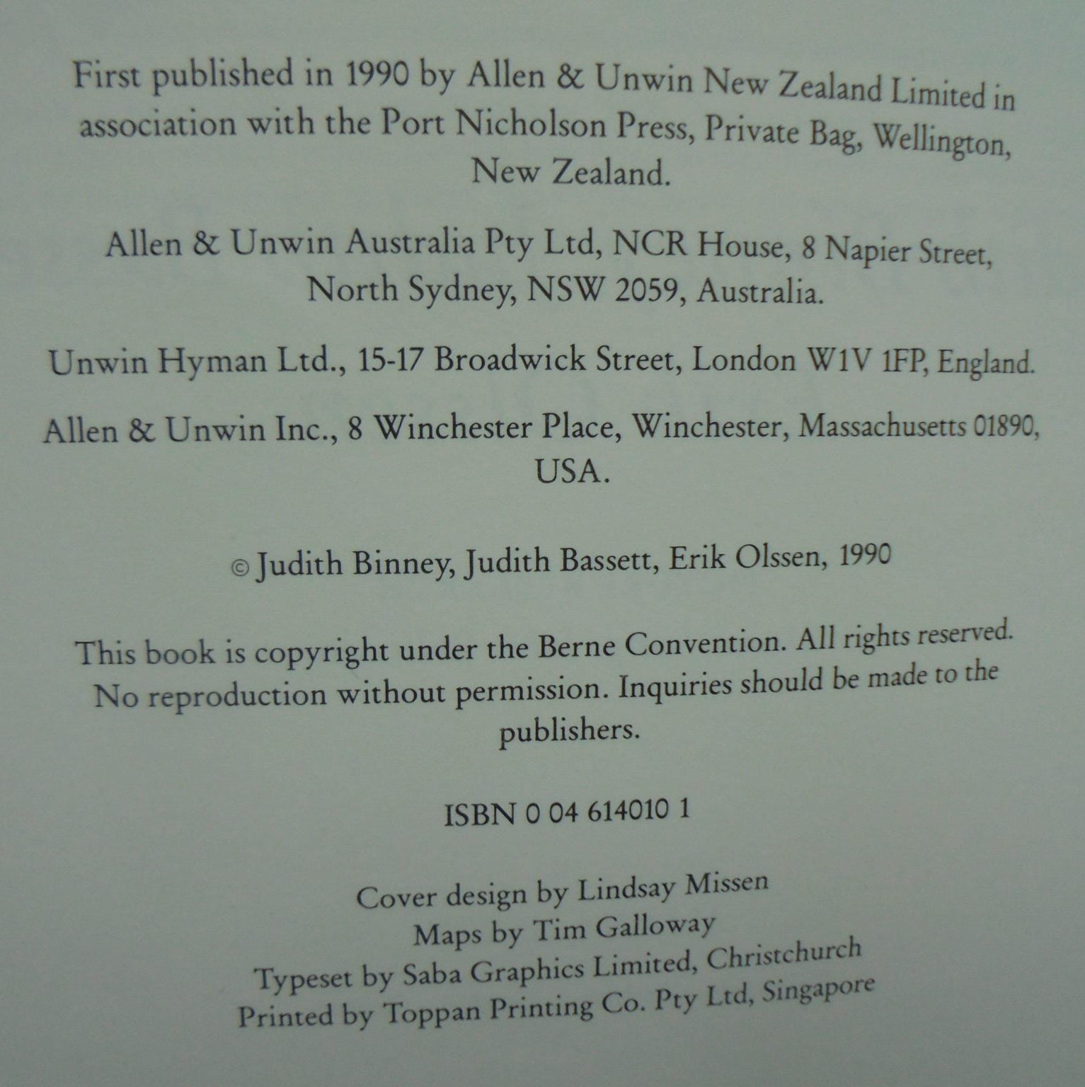 The People and the Land /­ Te Tangata Me Te Whenua an Illustrated History of New Zealand, 1820-1920 By Judith Binney, Judith Bassett, Erik Olssen.