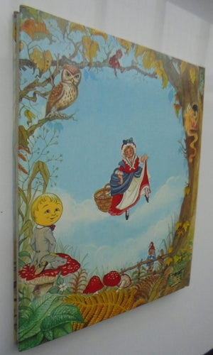 The Magic Faraway Tree. FIRST De Luxe Edition with jacket. 1981.  Illustrated by Georgina Hargreaves.