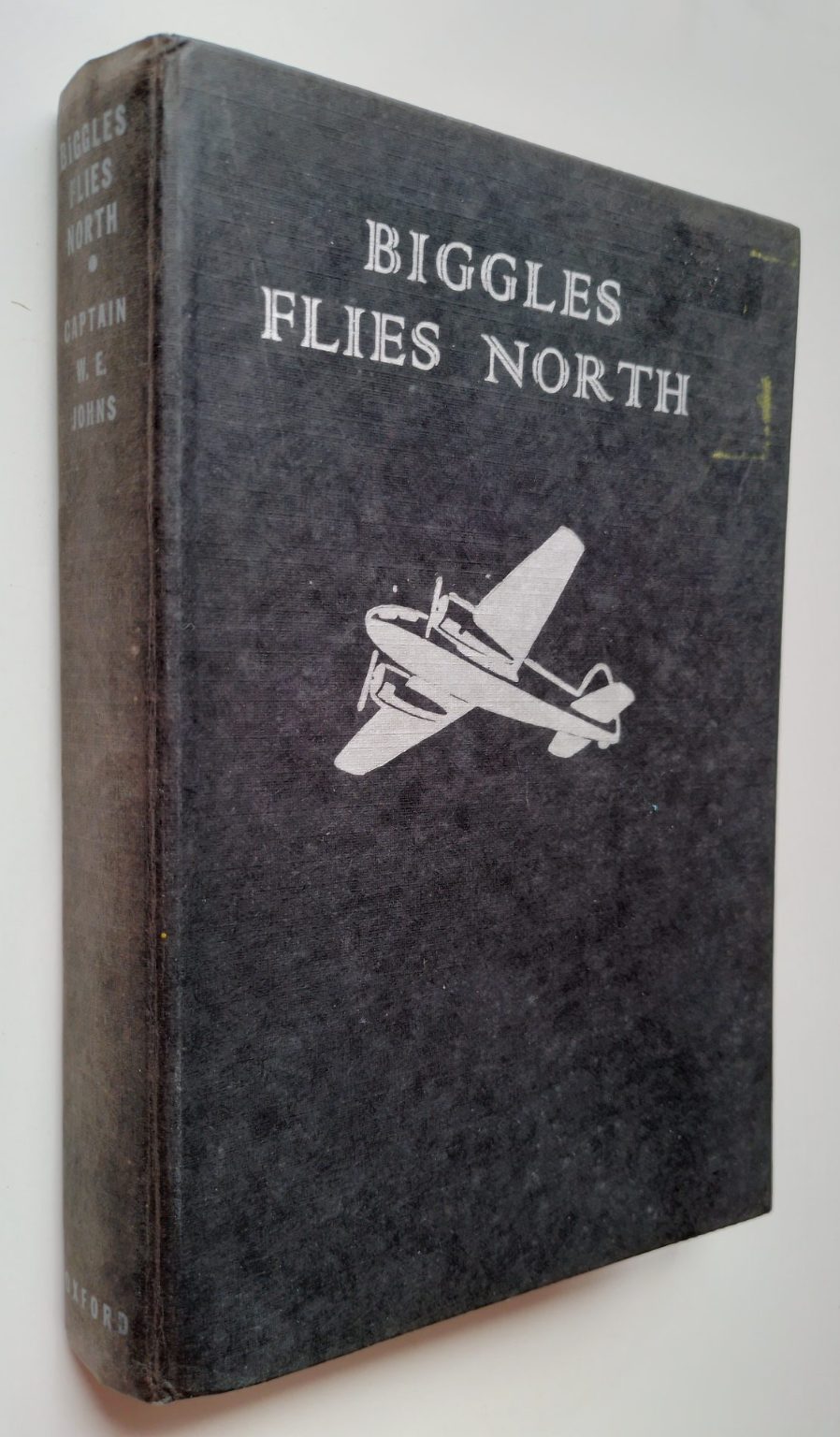 Biggles Flies North by Capt. W. E. Johns. 1947, First Australian Edition.