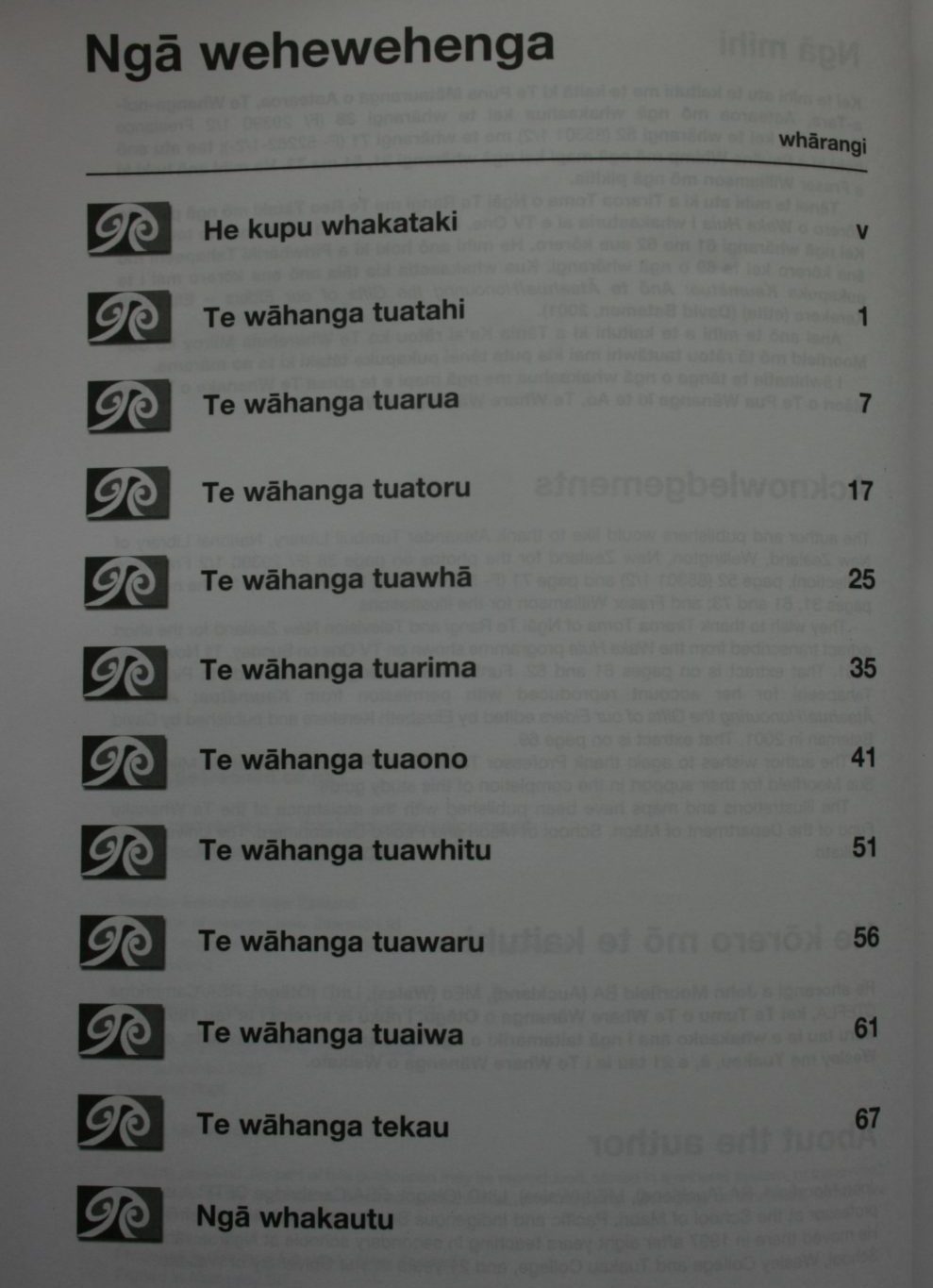 Te Kakano: Te Whanake. With Study Guide. by John, Moorfield (2 books)