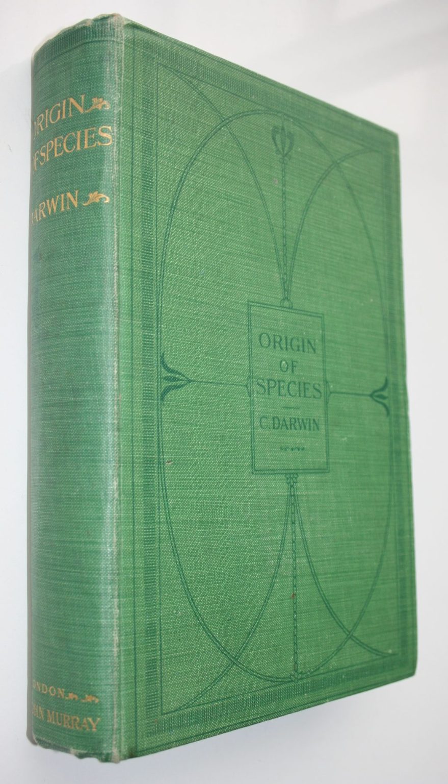 Origin of Species by Means of Natural Selection or the Preservation of Favoured Races in the Struggle for Life by Charles Darwin. (1900)