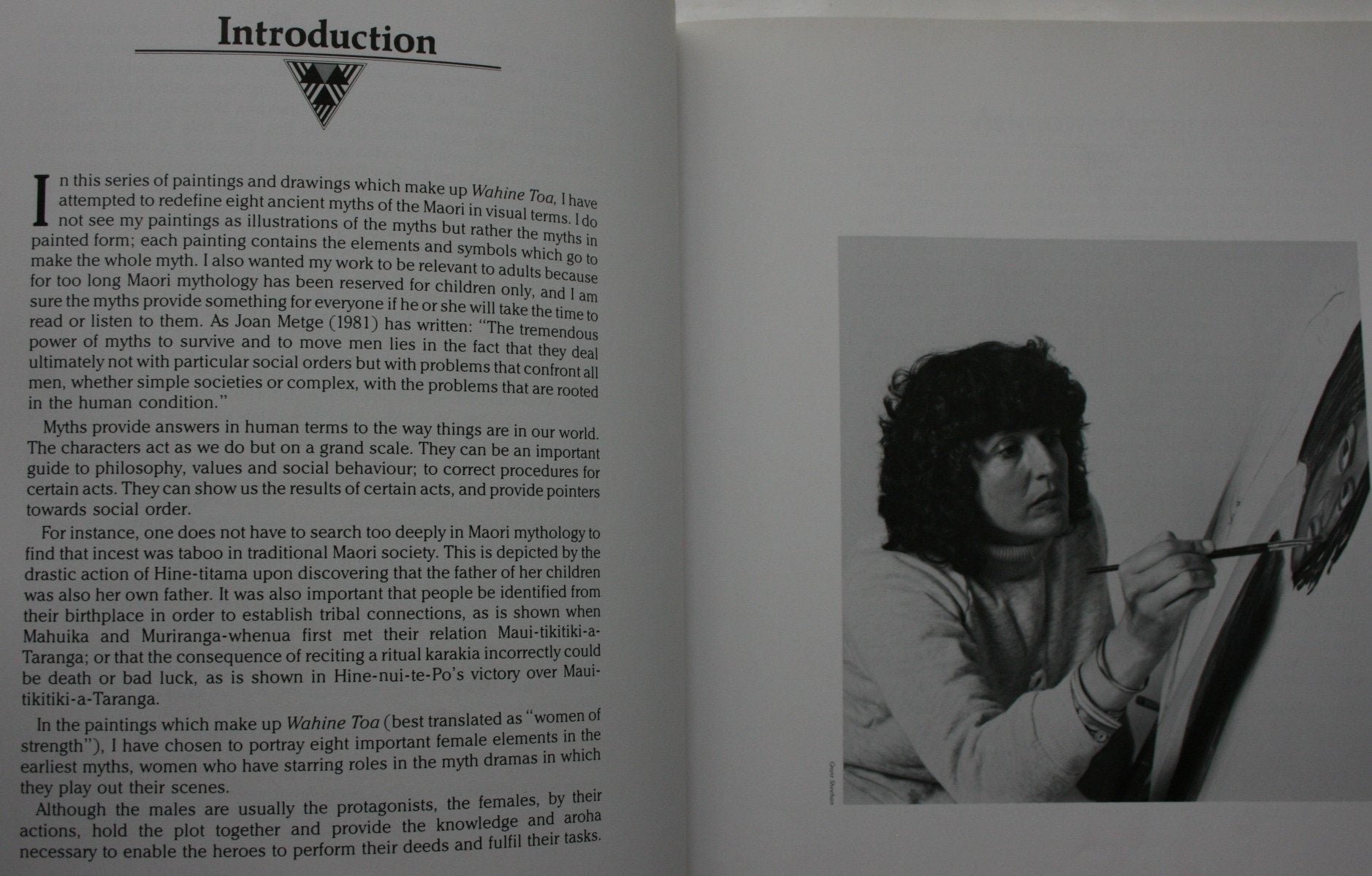 Wahine Toa Women of Maori­ Myth by By Patricia Grace; Robyn Kahukiwa (illustrator).