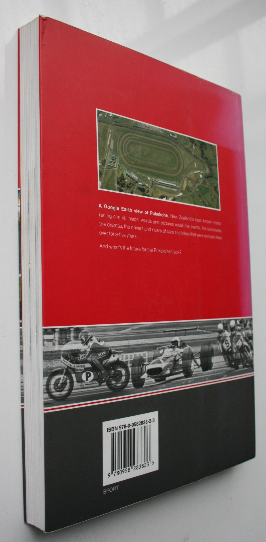 On Track a History of Motor Sport at Pukekohe By Rhys Jones.