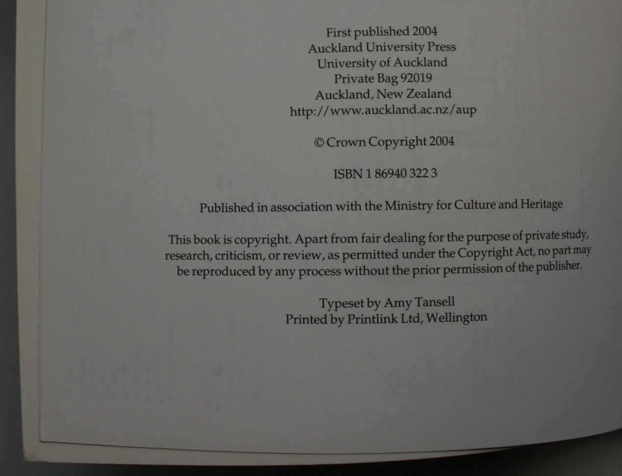 A Carved Cloak for Tahu A History of Ngai Tahu Matawhaiti By Mere Whaanga. RARE.