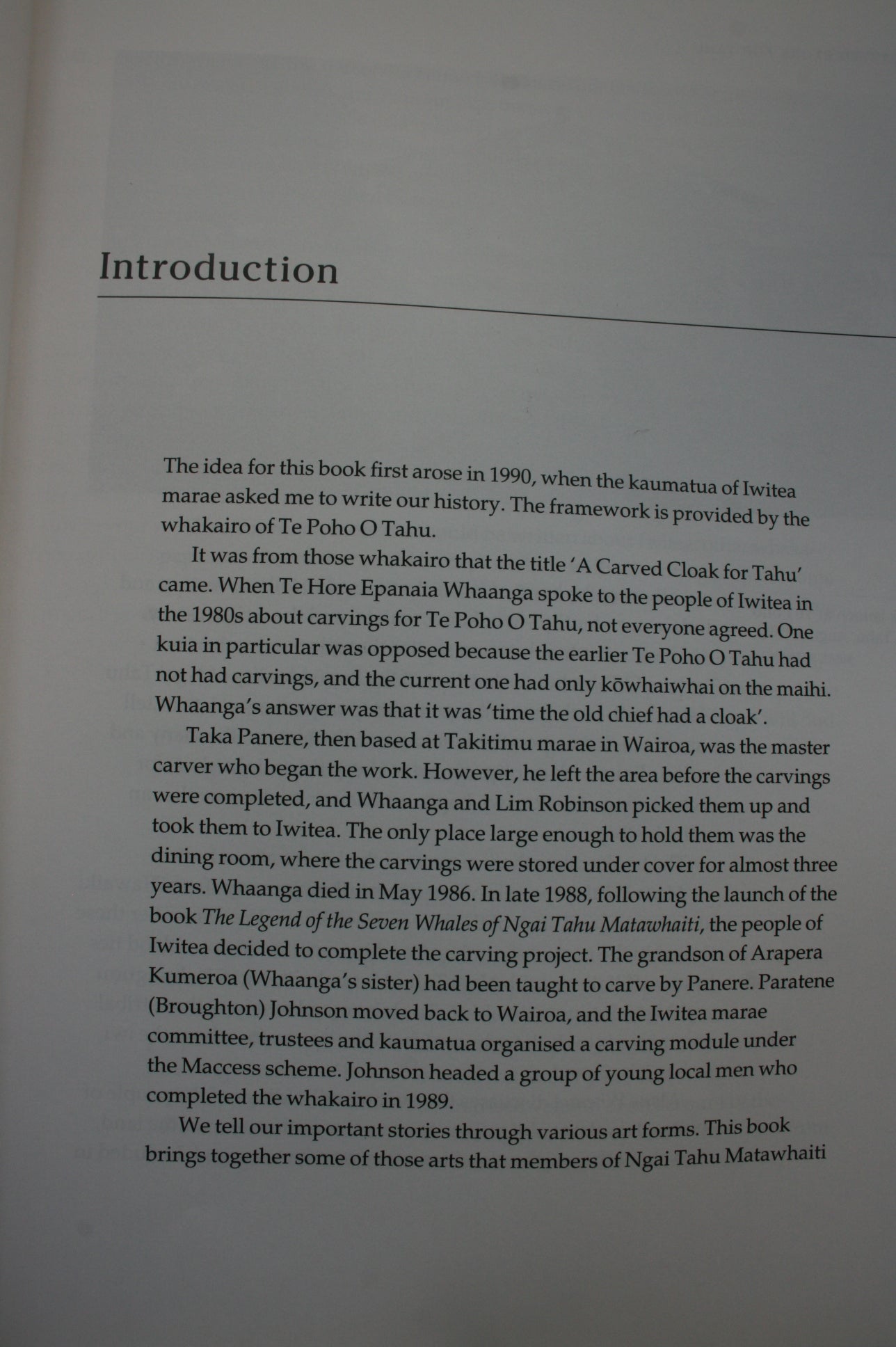 A Carved Cloak for Tahu A History of Ngai Tahu Matawhaiti By Mere Whaanga. RARE.
