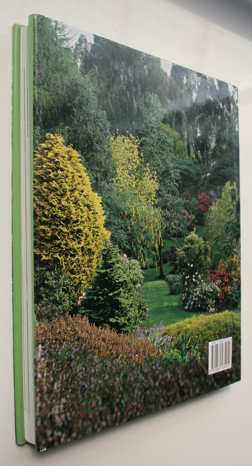 Great Gardens of New Zealand By Derek Fell.