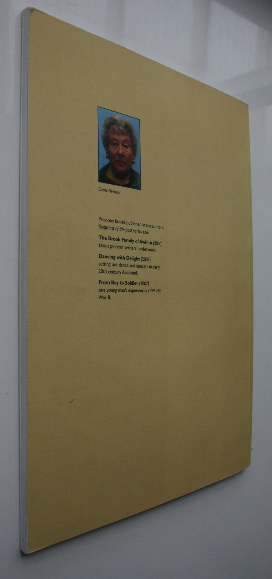 Napier's Takapuna Streets: Footprints of the Past. SIGNED