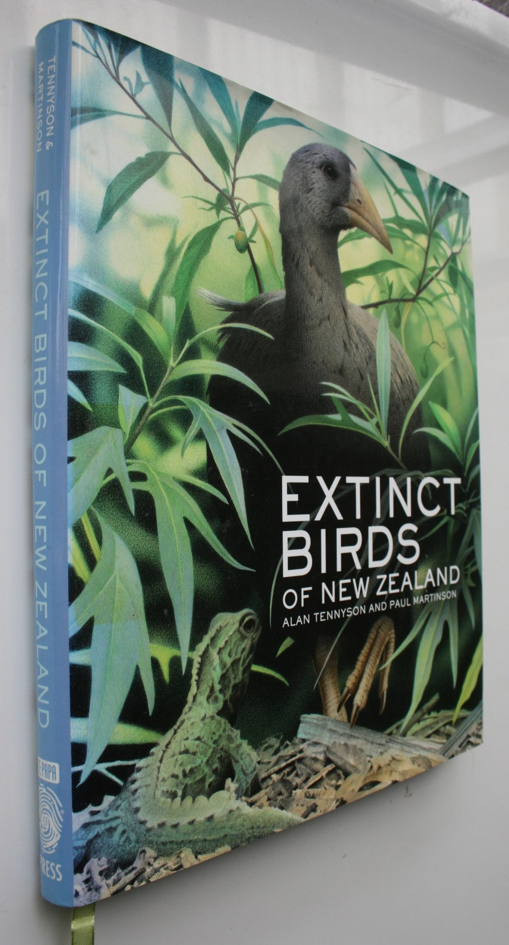 Extinct Birds of New Zealand by Alan Tennyson and Paul Martinson. SCARCE