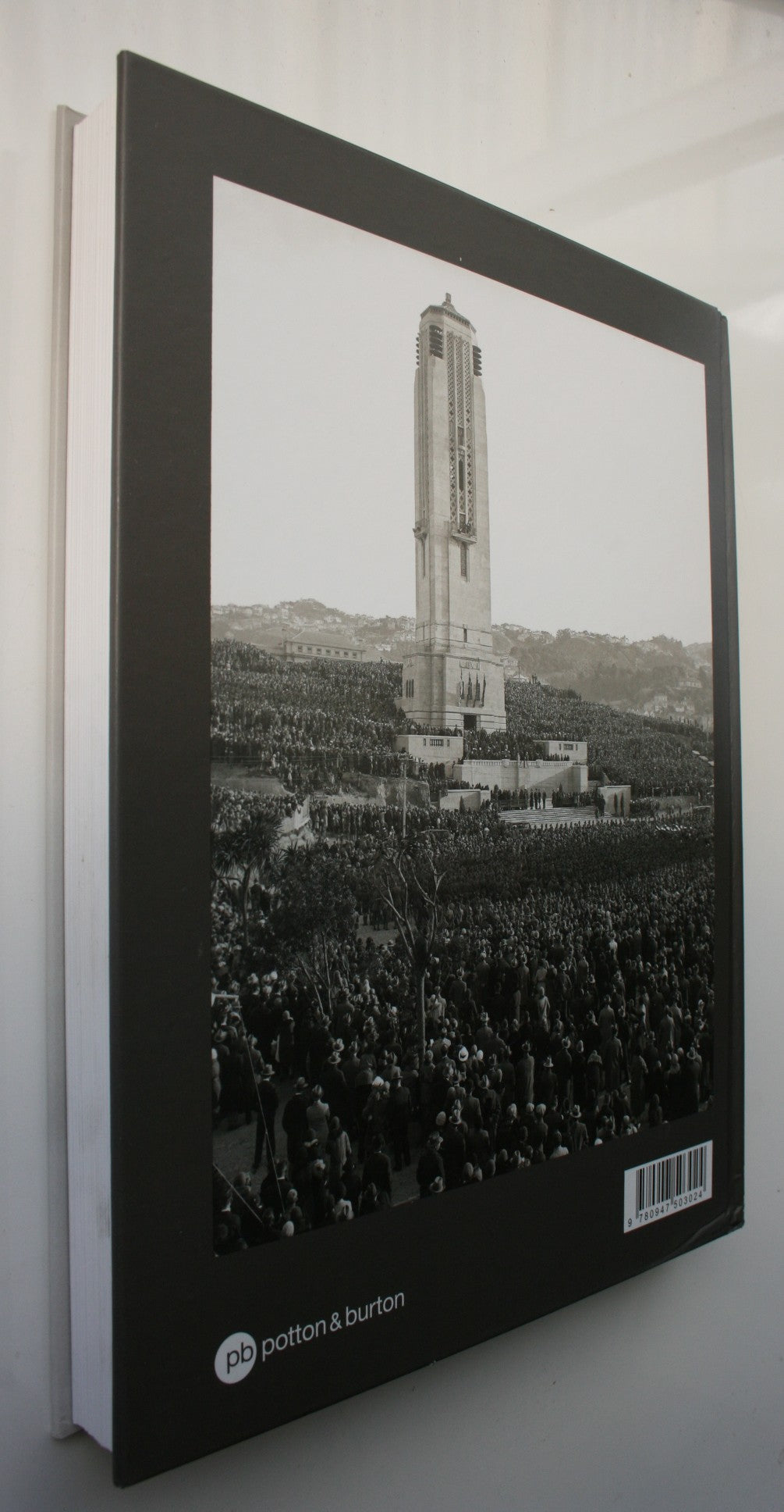 To the Memory New Zealand's War Memorials. HARDBACK by Jock Phillips.