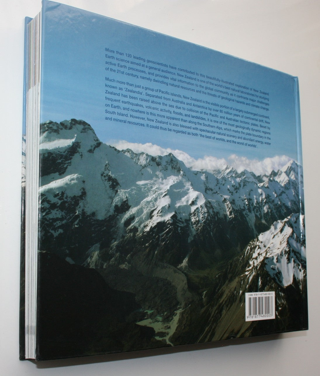 A Continent on the Move New Zealand Geoscience into the 21st Century By Ian Graham (Edited by).&nbsp;