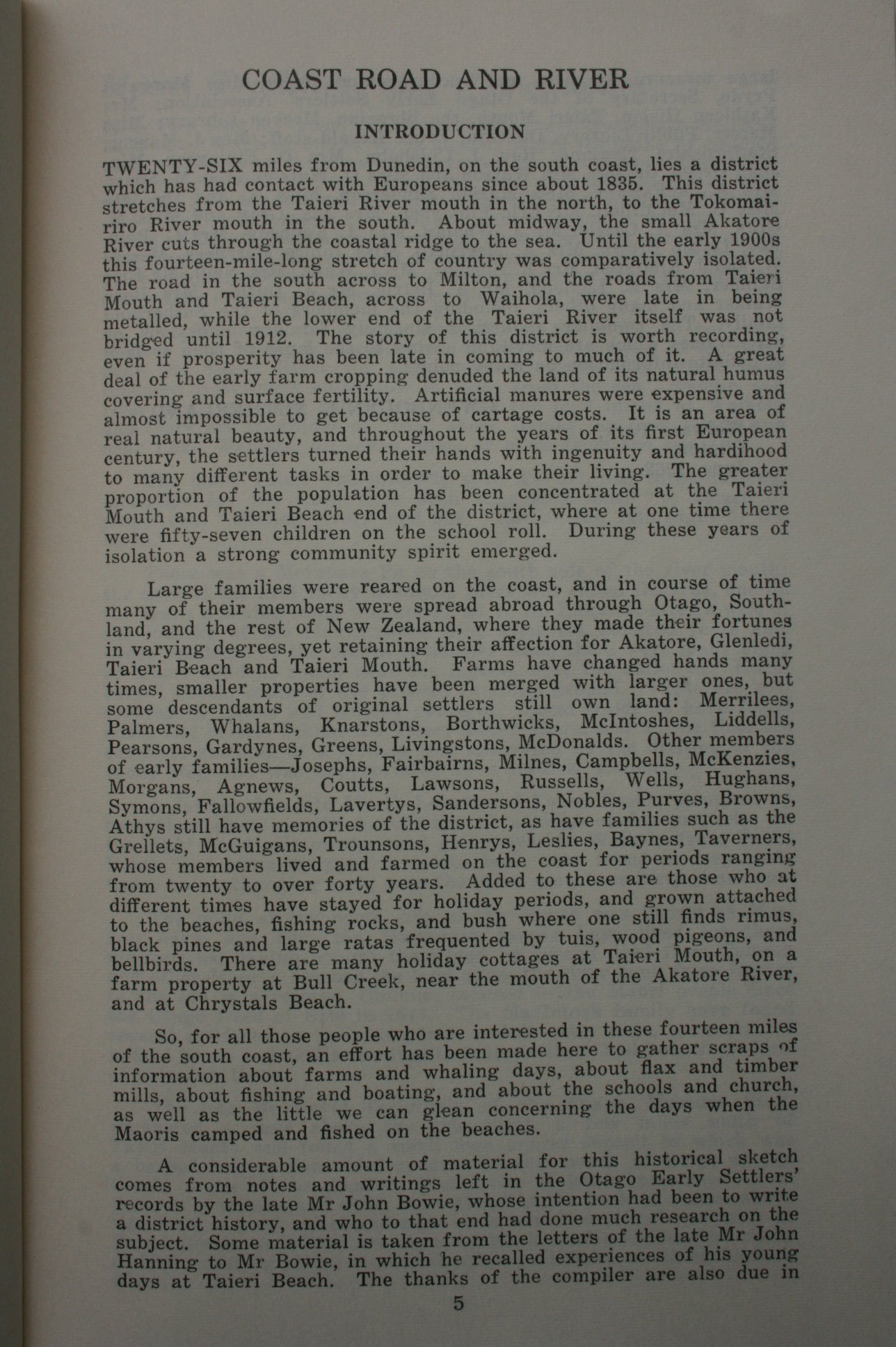 Coast Road and River: The Story of Taieri Mouth, Taieri Beach, Glenledi and Akatore by Gwen Sutherland (compiler).