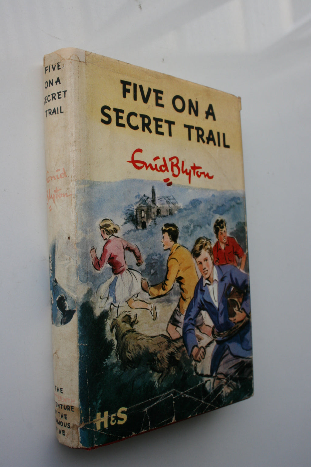 Five On A Secret Trail. 1956, First Edition. By Enid Blyton.