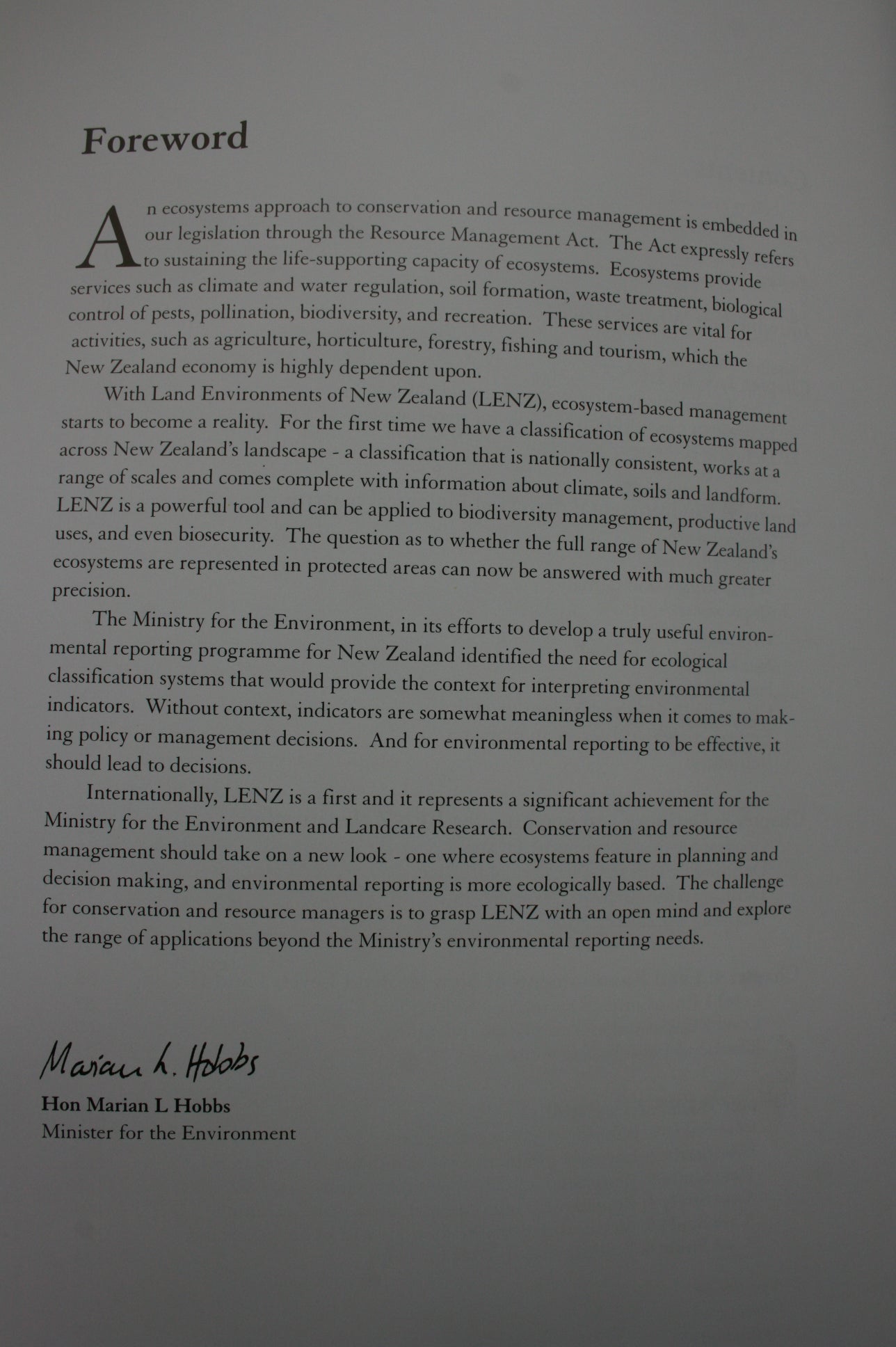 Land Environments of New Zealand Nga Taiao O Aotearoa by John Leathwick.