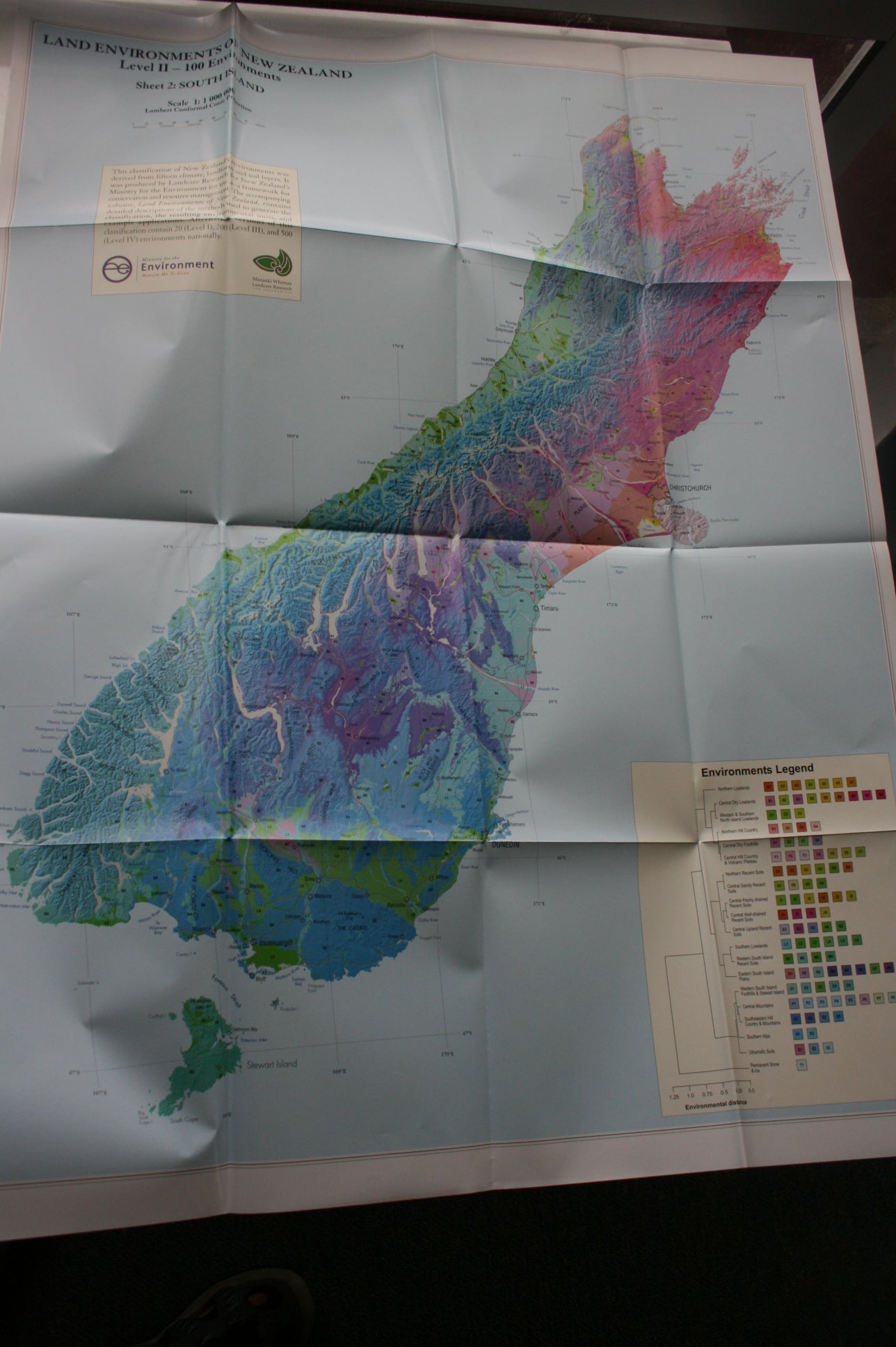 Land Environments of New Zealand Nga Taiao O Aotearoa by John Leathwick.