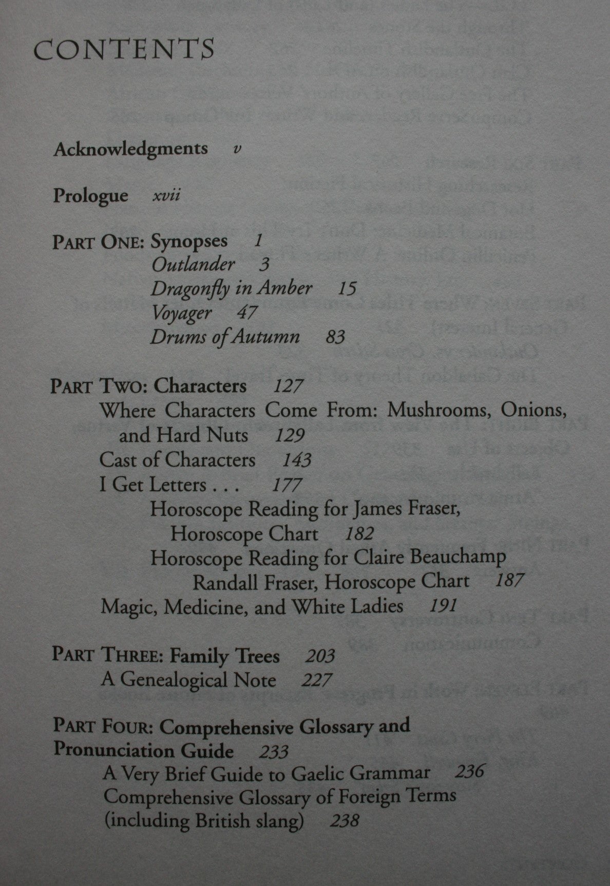 Through the Stones : A Comprehensive Companion to the Novels of Diana Gabaldon