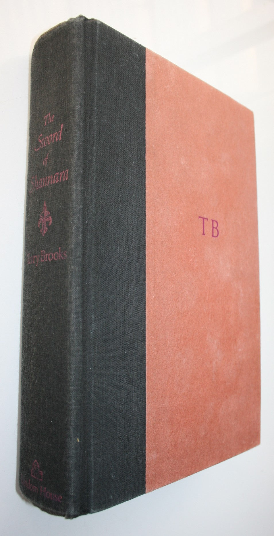 The Sword of Shannara. 1977, First Edition. By Terry Brooks, Illustrated by The Brothers Hildebrandt.