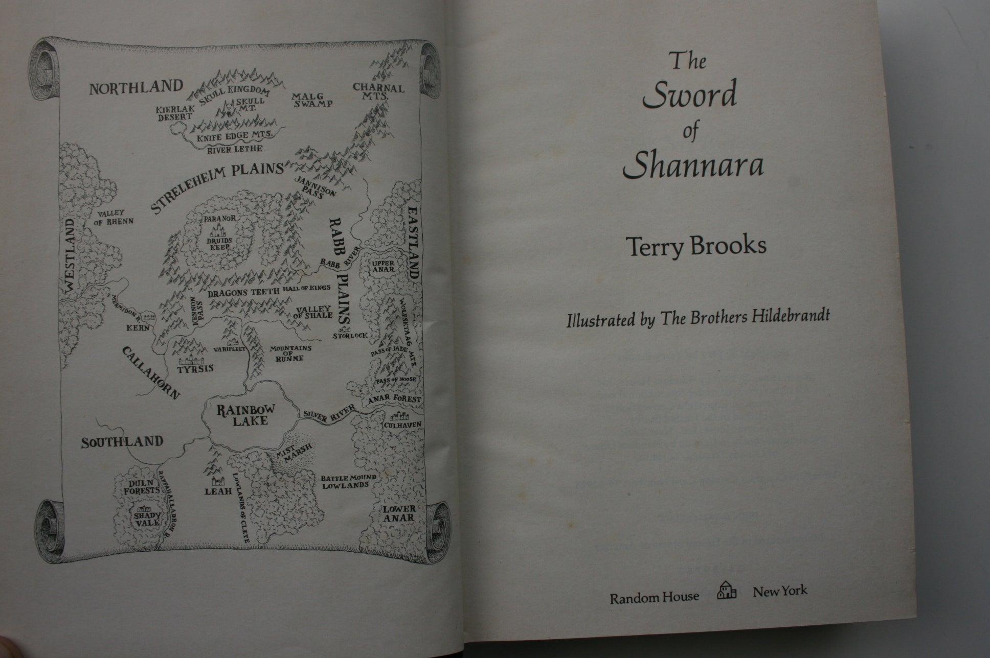 The Sword of Shannara. 1977, First Edition. By Terry Brooks, Illustrated by The Brothers Hildebrandt.