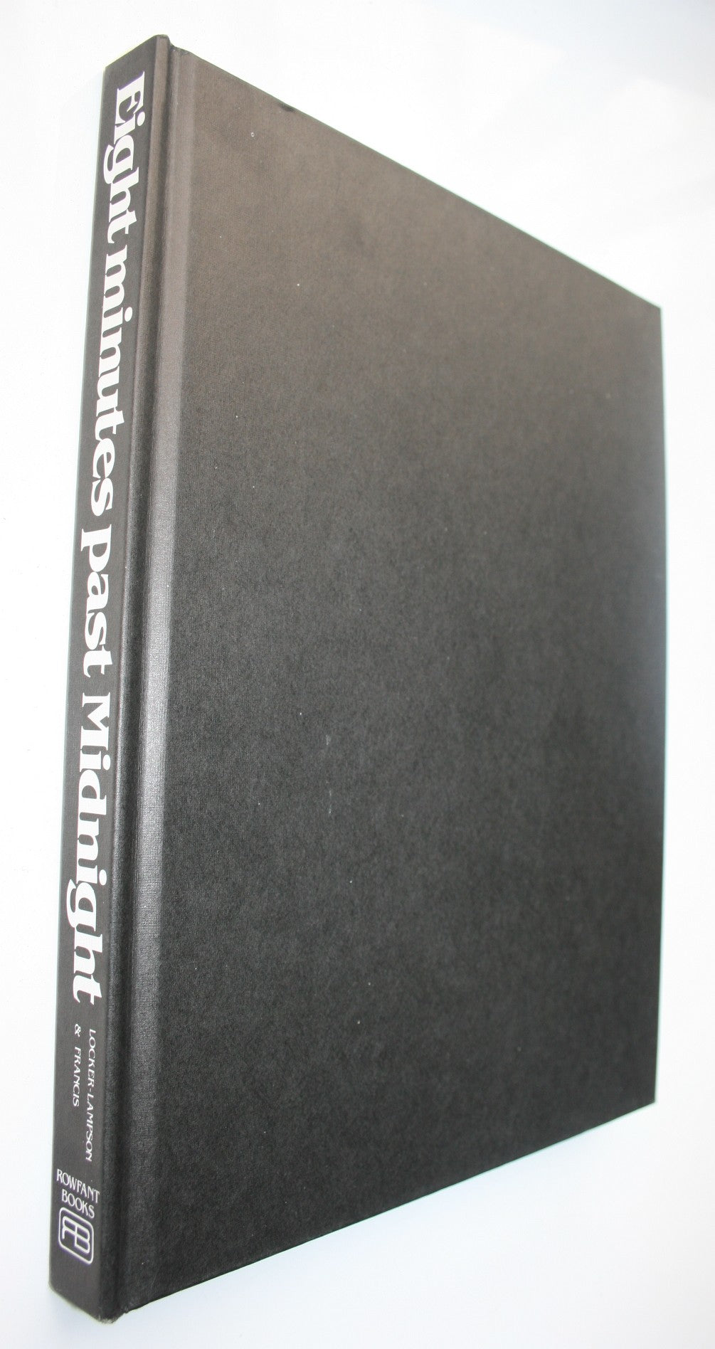 Eight Minutes Past Midnight: the Wreck of the S. S. Wairarapa by Steve Locker-Lampson And Ian Francis.