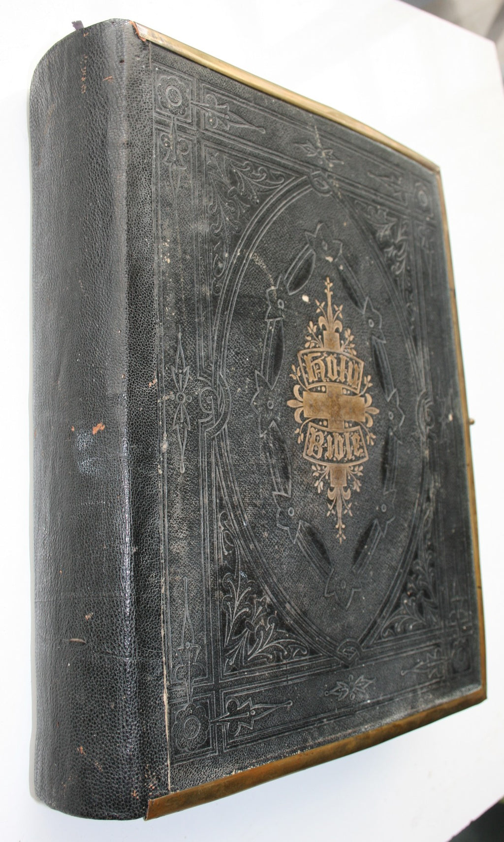 The Holy Bible, Old and New Testaments, With the Marginal Readings, and Original and Selected Parallel References, Printed at Length.