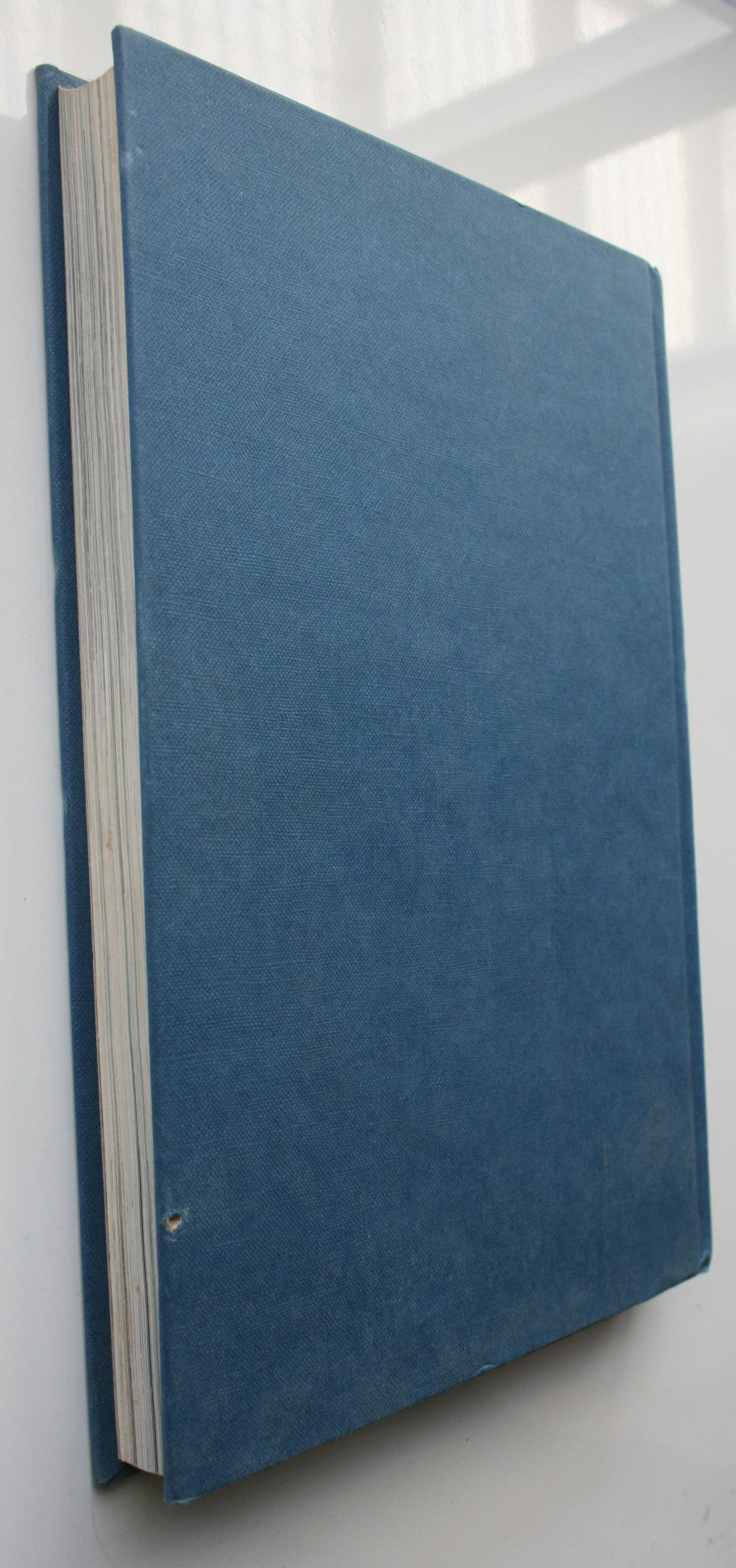 The Topdressers. 1983 FIRST EDITION. By Janic Geelen.