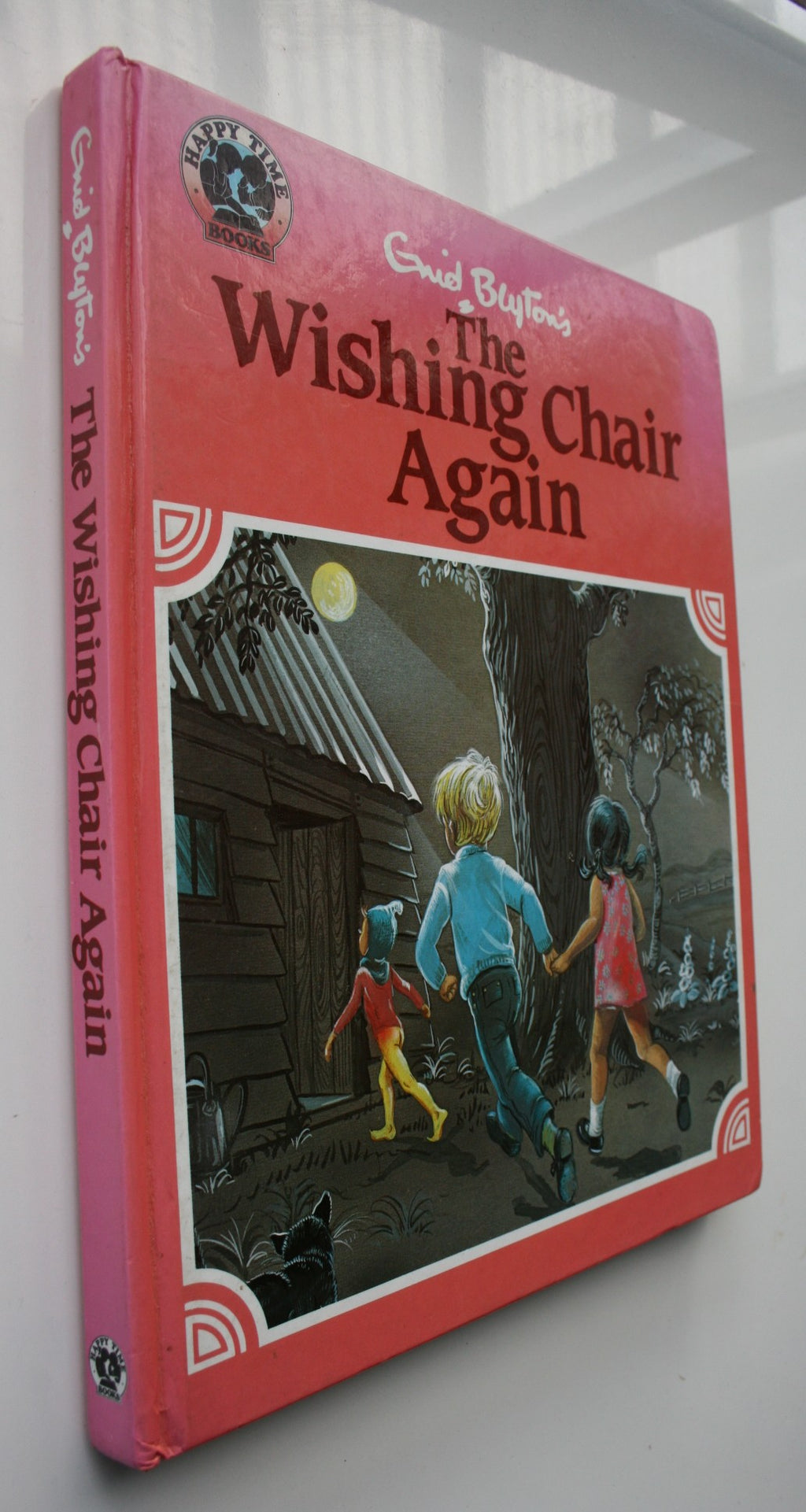 The Wishing Chair Again. 1994 Enid Blyton. Illustrated by Georgina Hargreaves.