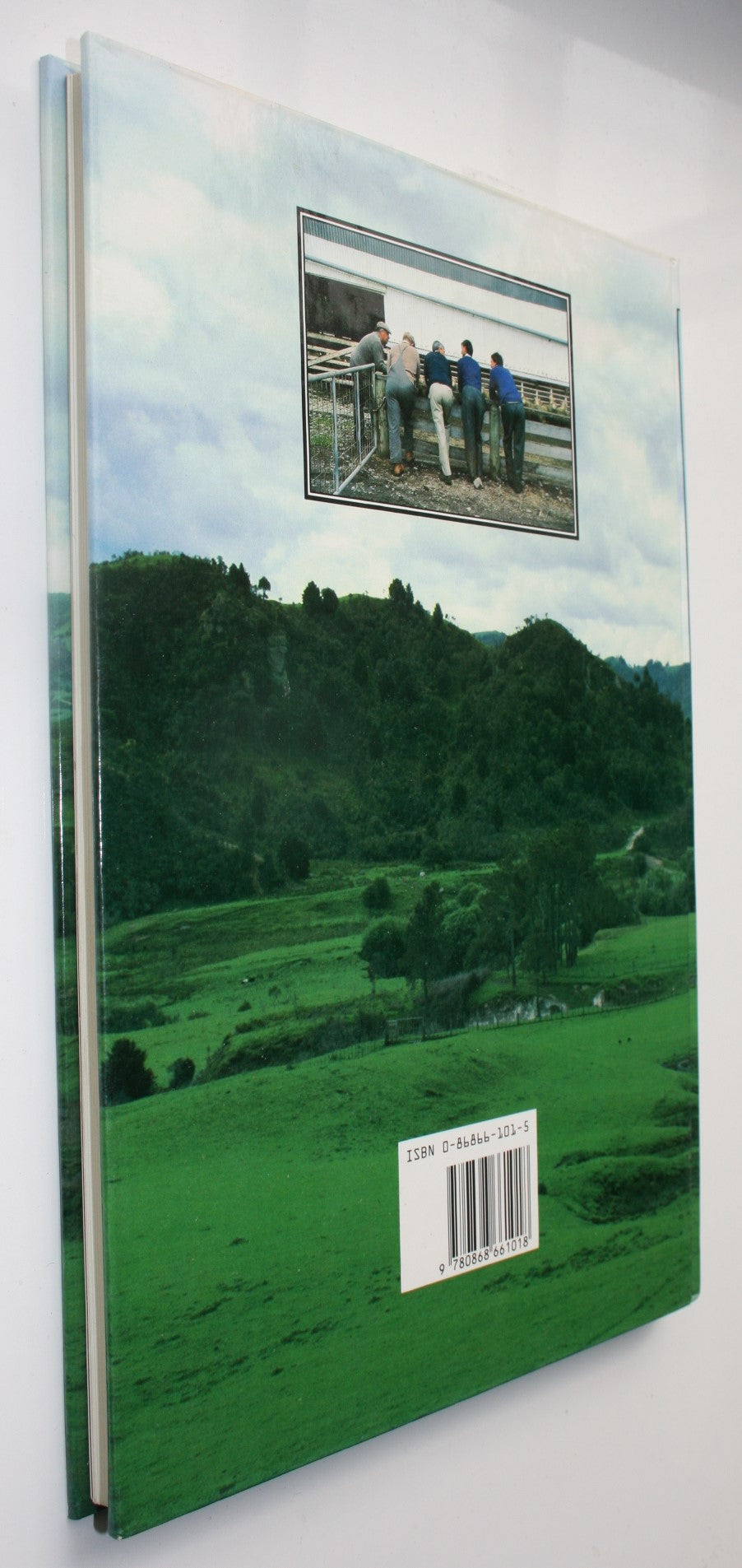 People, places &amp; paddocks. by Gordon, John; Conrad Sims (photographs)