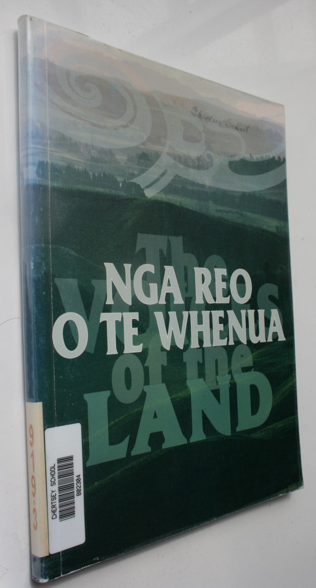 The Voices of the land = Nga reo o te whenua : what place names tell us about our past : teaching and learning ideas and activities.