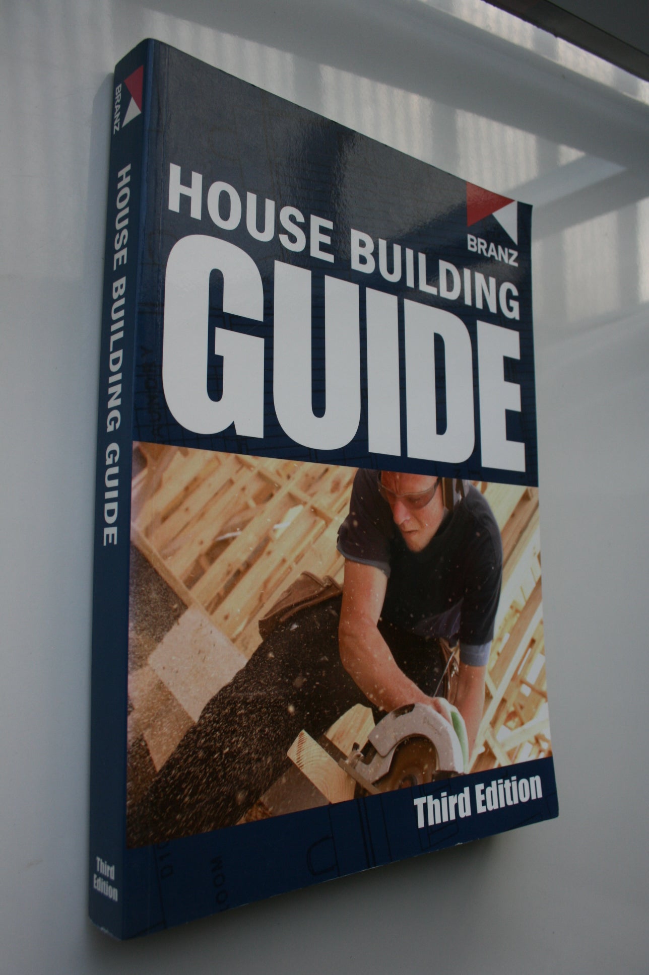 BRANZ House Building Guide 3rd edition. 2017. – Phoenix Books NZ