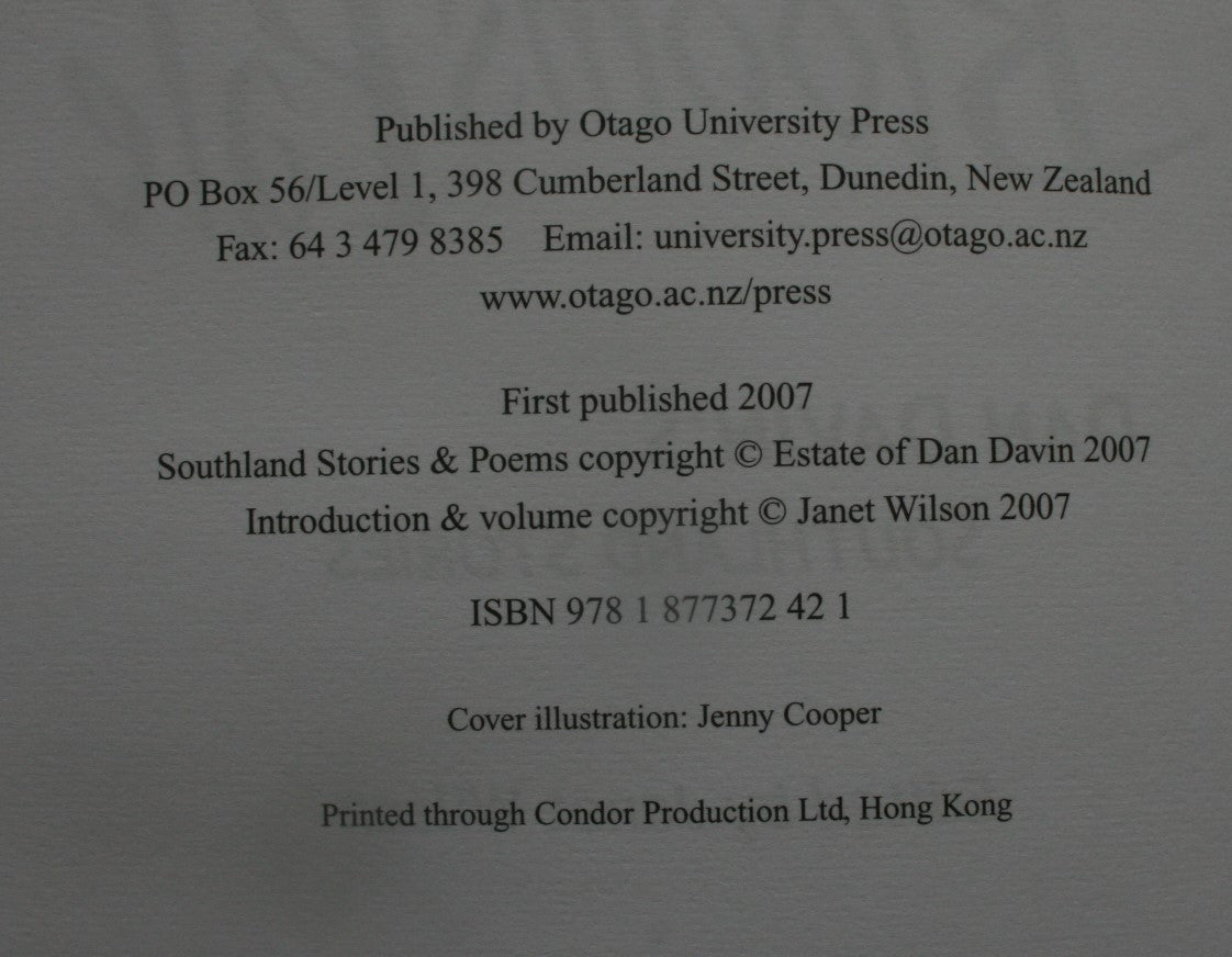 The Gorse Blooms Pale Dan Davin's Southland Stories By Dan Davin, Janet Wilson (Edited by)