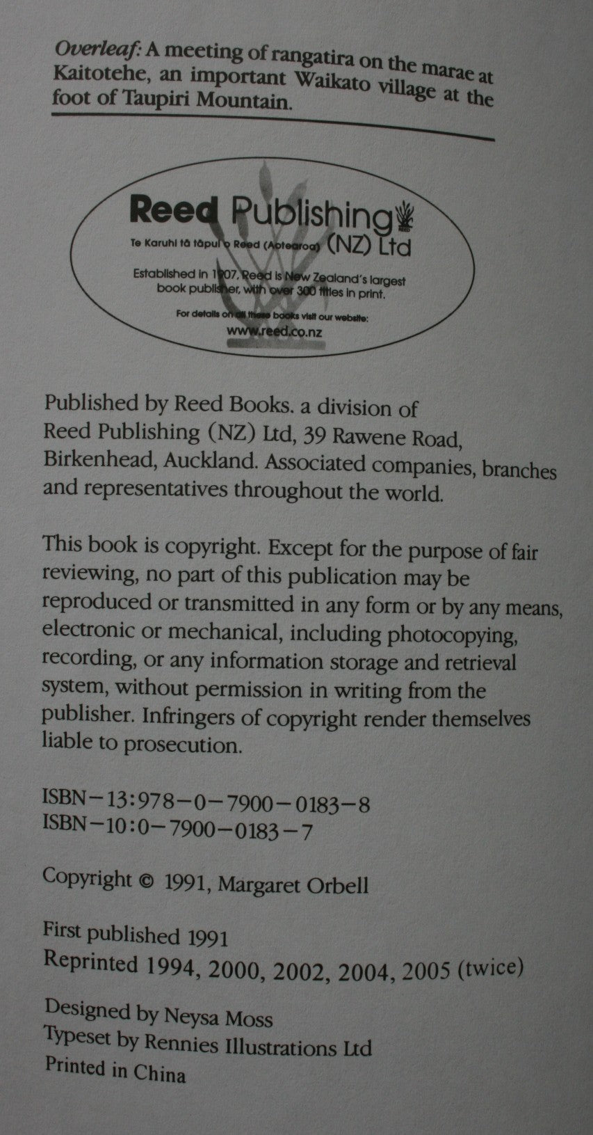 Four Maori books. Tikanga Whakaaro. Maori Language Beginners. Modern Maori : Book 1
