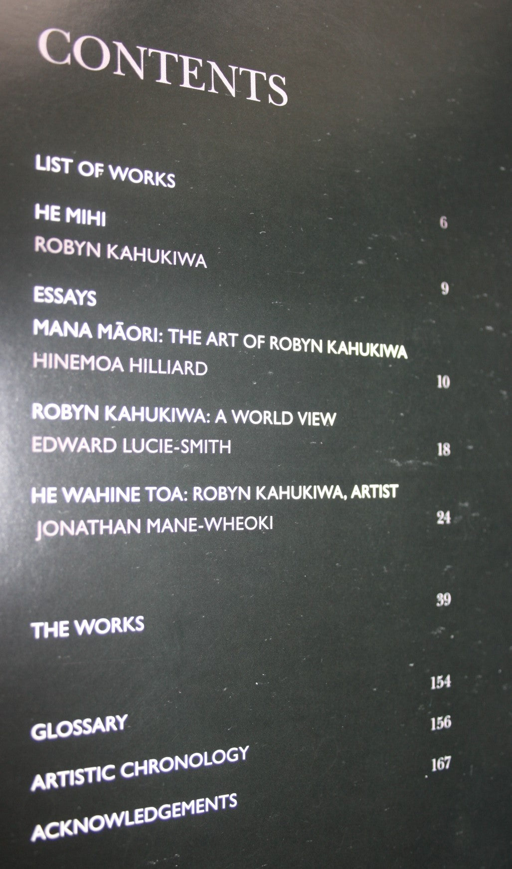 The Art of Robyn Kahukiwa By Robyn Kahukiwa (By (artist)), Edward Lucie-Smith (Introduction and notes by), Jonathan Mane-Wheoki (Introduction and notes by).