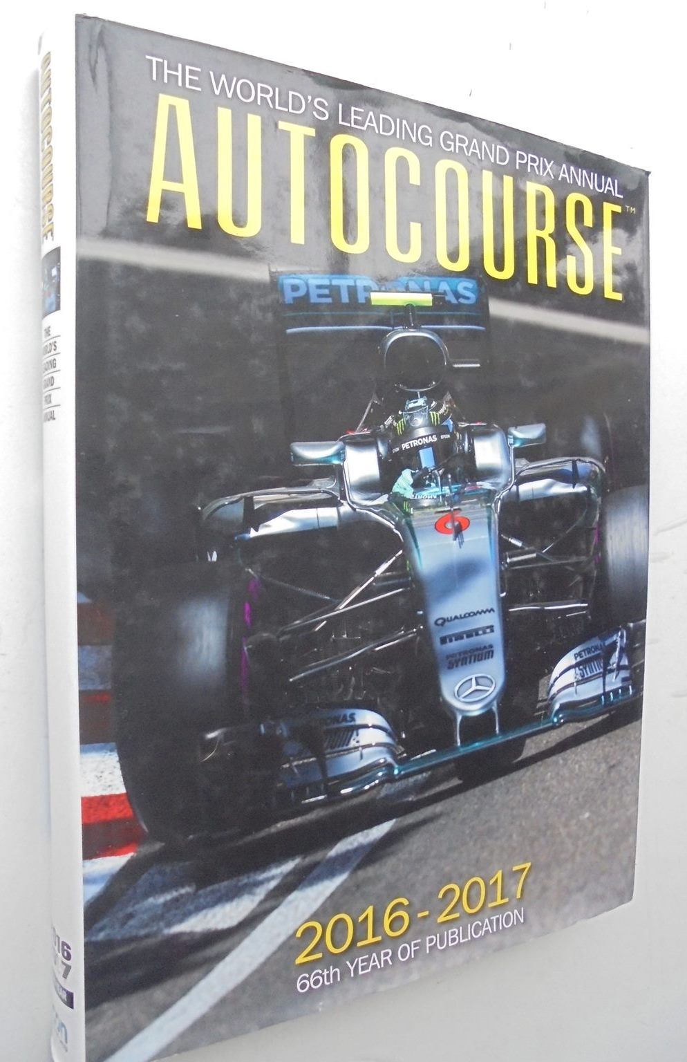 Autocourse 2016-2017: World's Leading Grand Prix Annual - 66th Year Publication