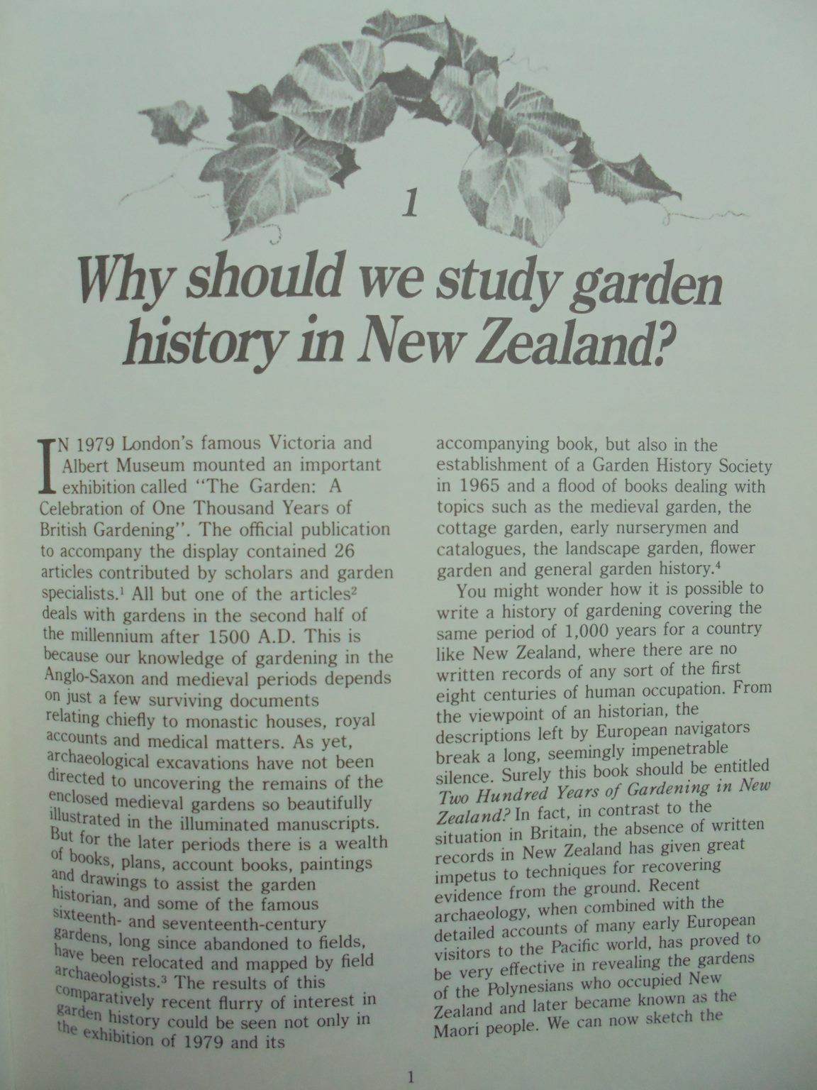 1,000 Years of Gardening in New Zealand. by Helen Leach