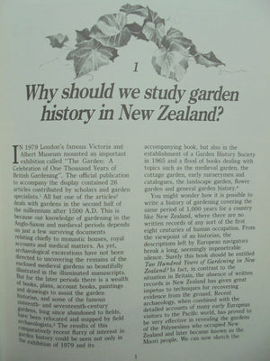 1000 Years of Gardening in New Zealand. by Helen Leach