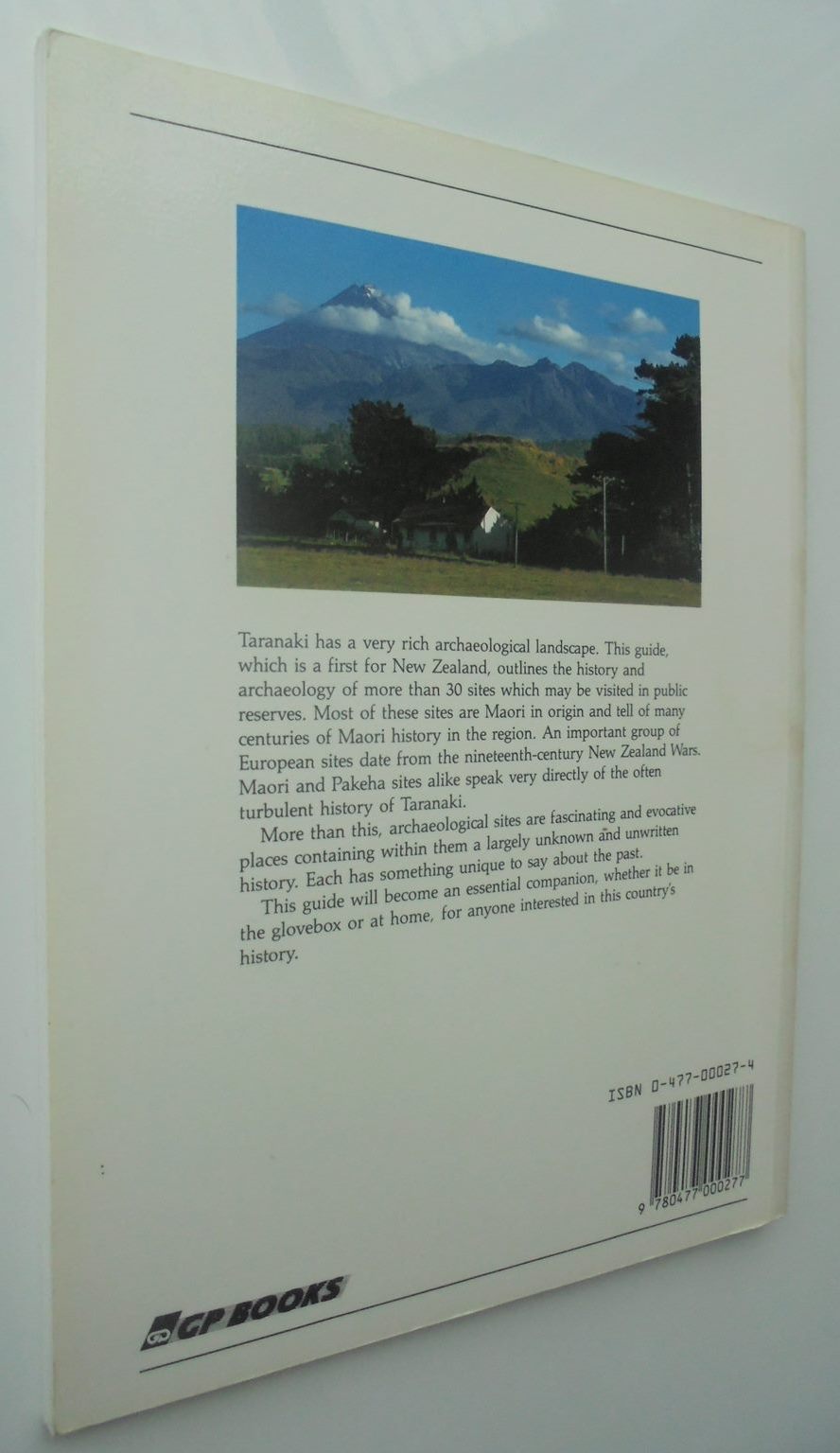 Historic Taranaki: An archaeological guide. By Prickett, Nigel