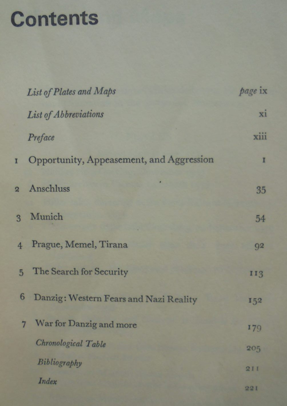 The Approach of War 1938-9. By Christopher Thorne