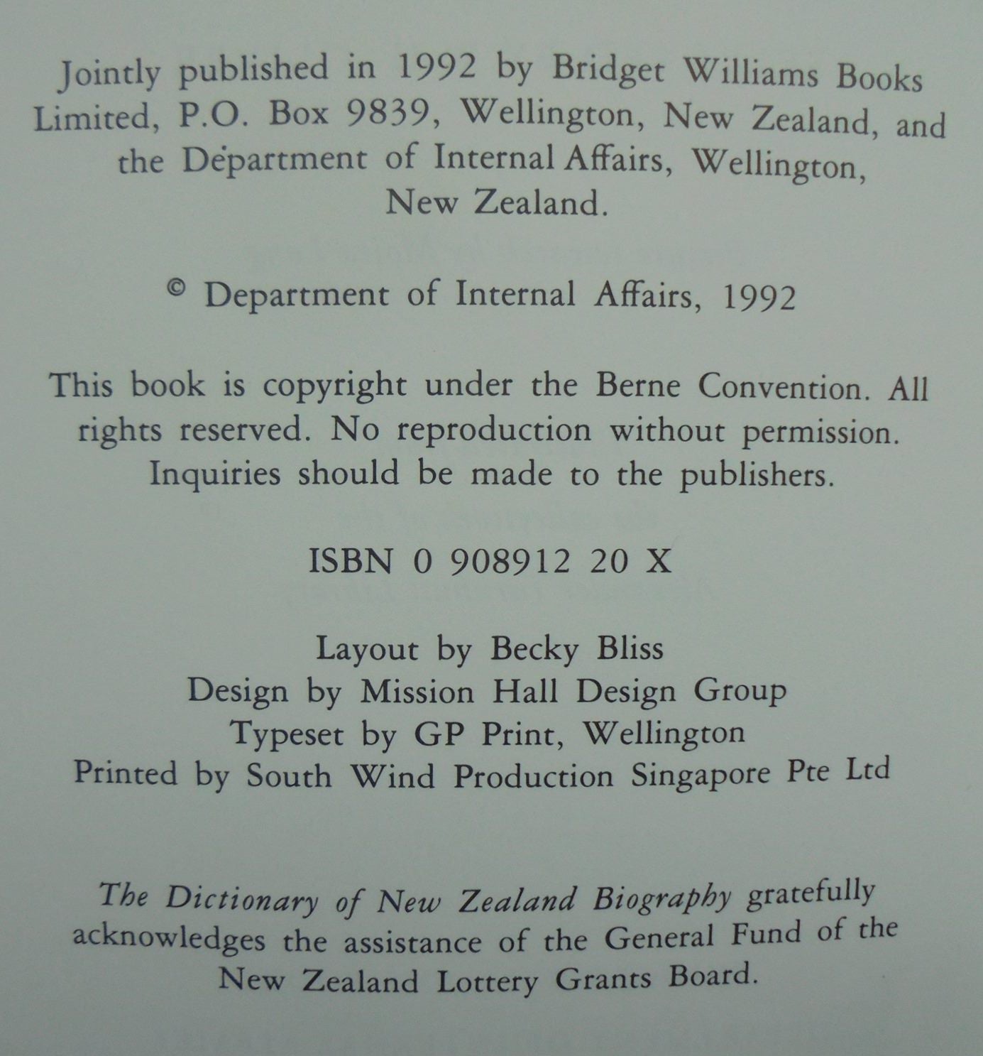 A people's history: Illustrated biographies from The dictionary of New Zealand biography, volume one, 1769-1869 By W.H. Oliver