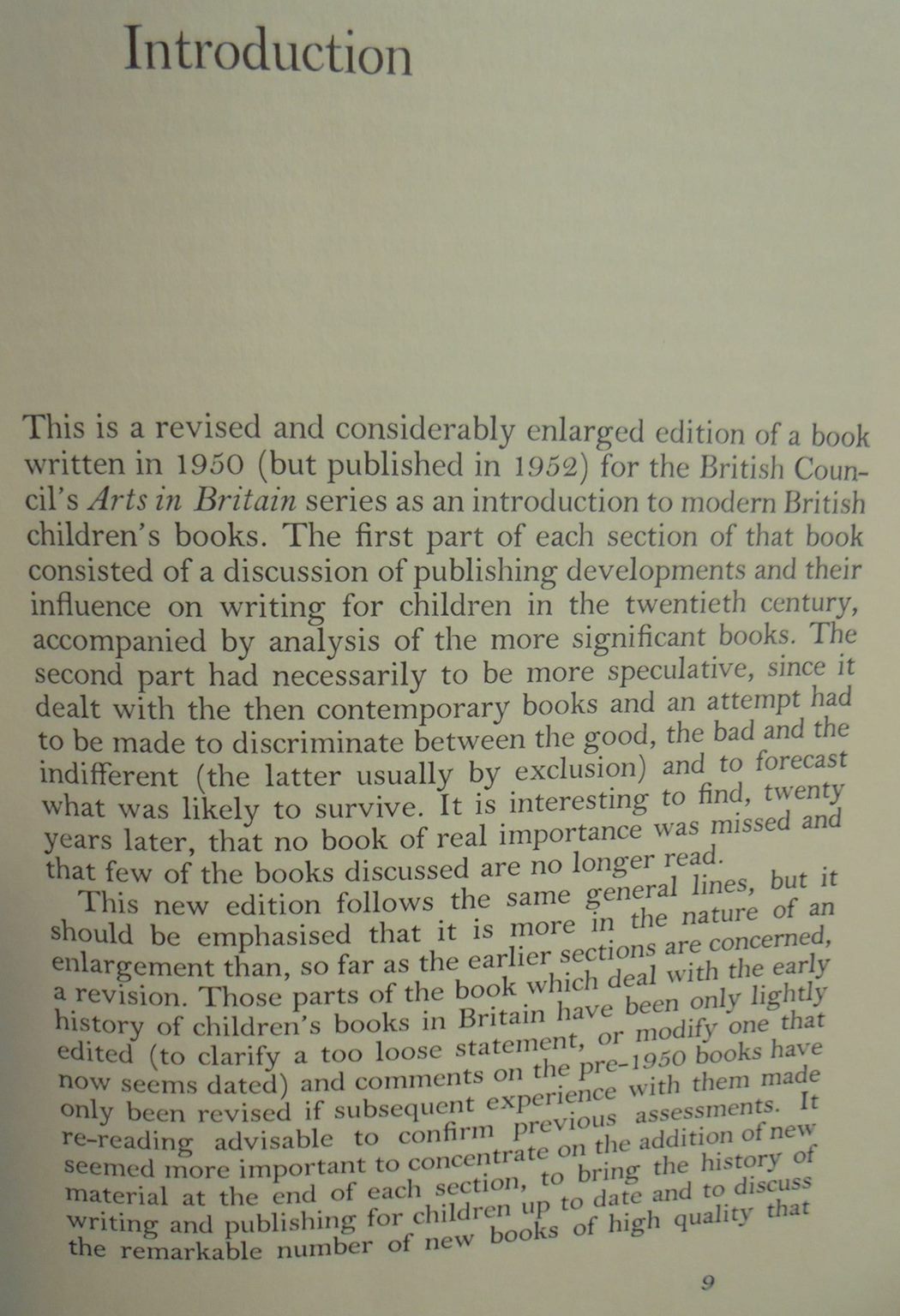 British children's books in the twentieth century by Eyre, Frank