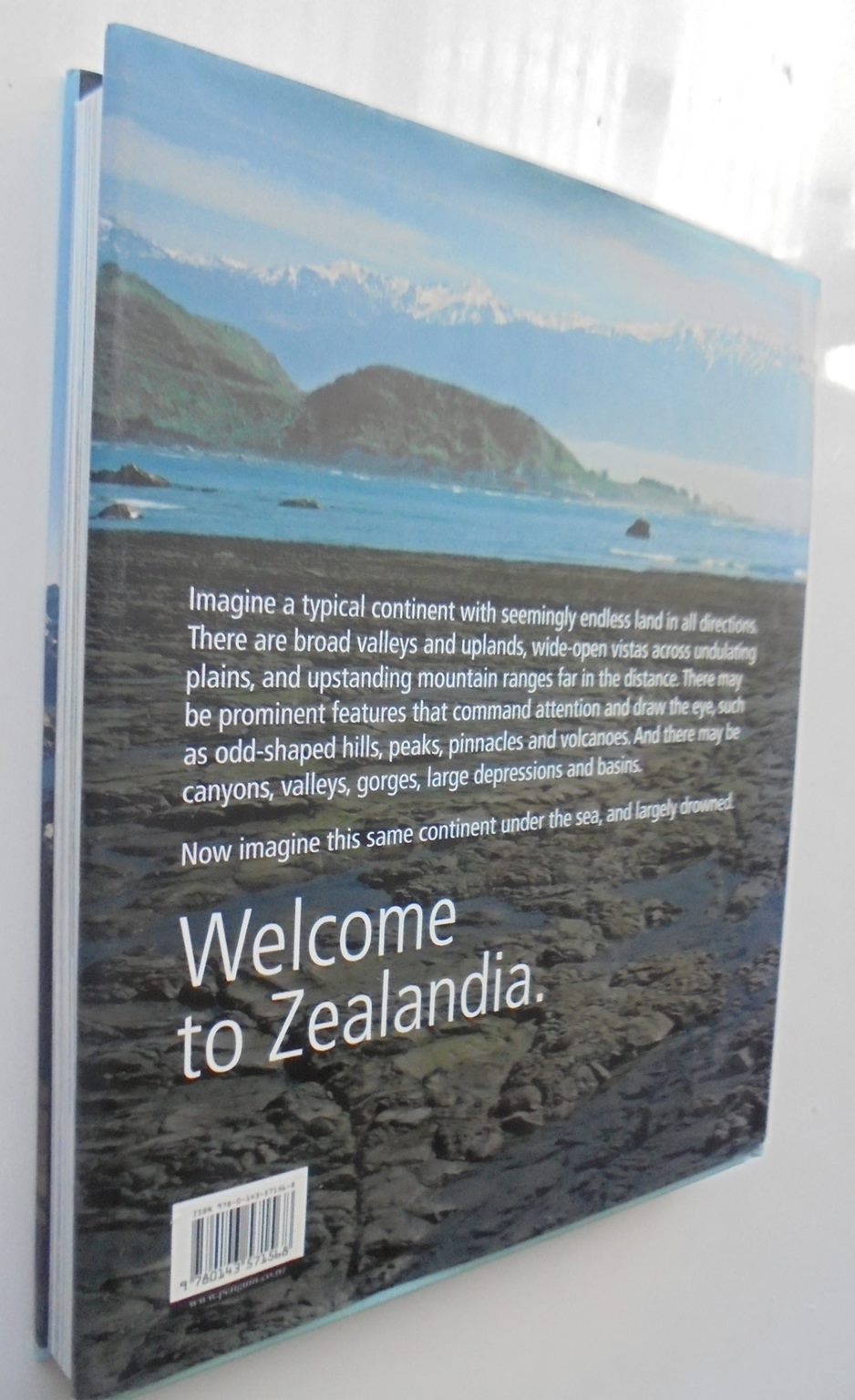 Zealandia Our Continent Revealed By Nick Mortimer, Hamish Campbell.